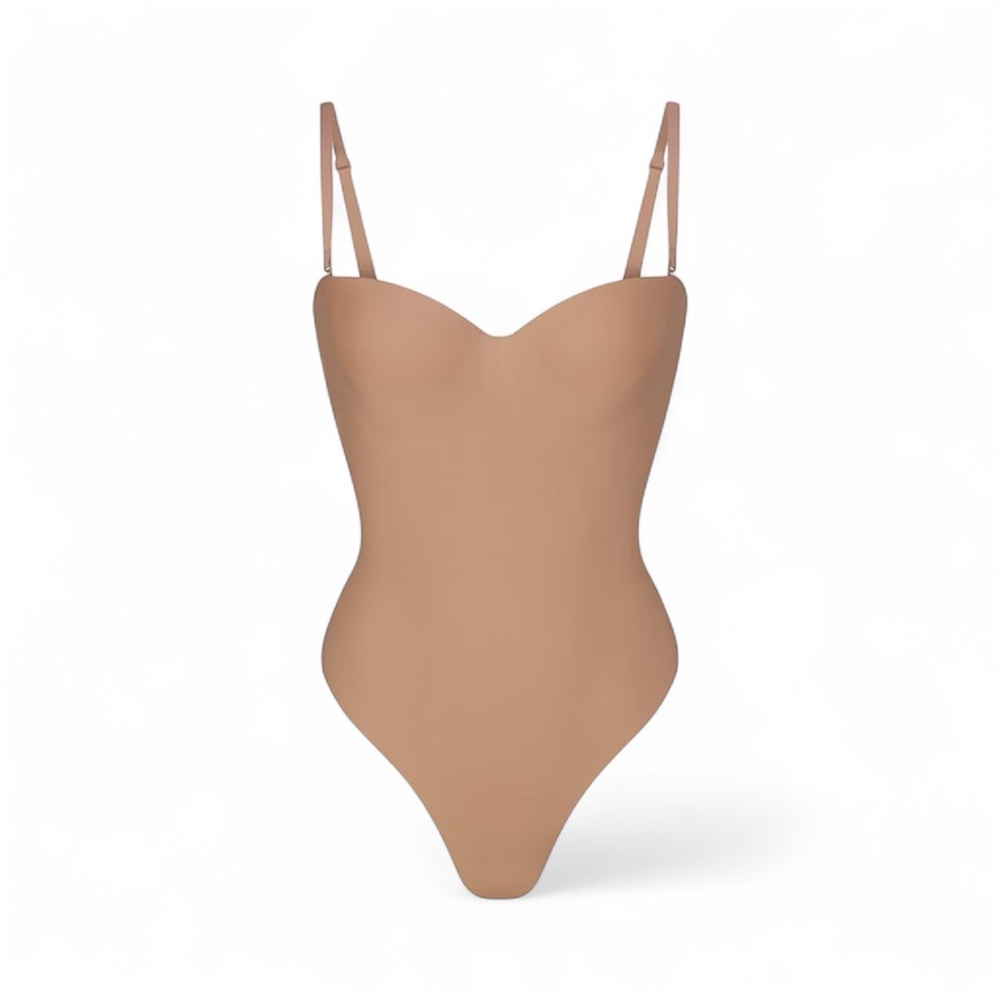 NWT SKIMS MOLDED BODY UNDERWIRE THONG BODYSUIT STRAPLESS SIENNA SZ, SMALL, MED